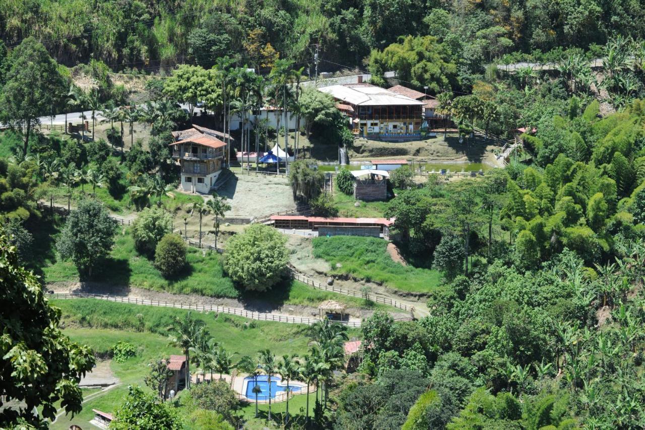 דירות מניזאלס Hacienda Charrascal Coffe Farm מראה חיצוני תמונה