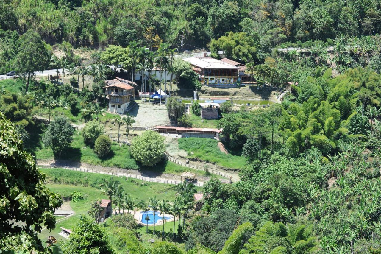 דירות מניזאלס Hacienda Charrascal Coffe Farm מראה חיצוני תמונה