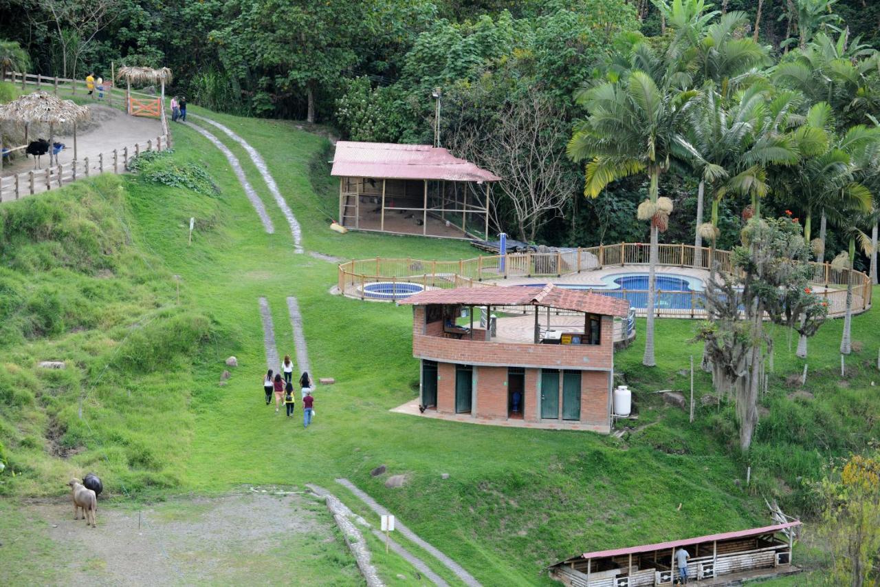 דירות מניזאלס Hacienda Charrascal Coffe Farm מראה חיצוני תמונה