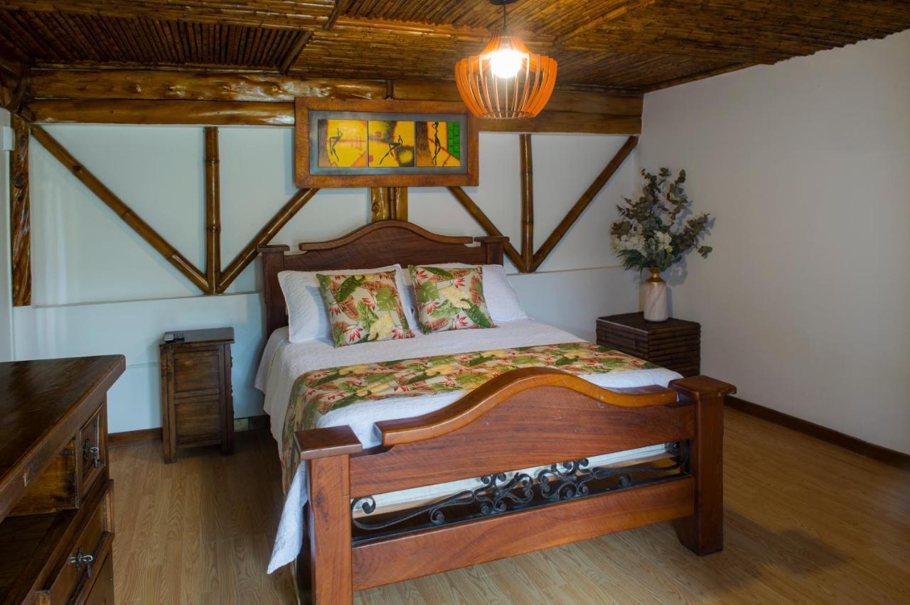 דירות מניזאלס Hacienda Charrascal Coffe Farm מראה חיצוני תמונה