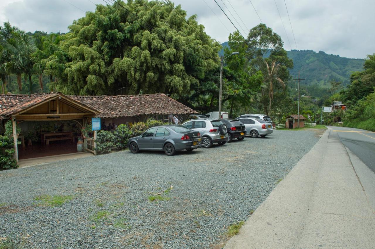 דירות מניזאלס Hacienda Charrascal Coffe Farm מראה חיצוני תמונה